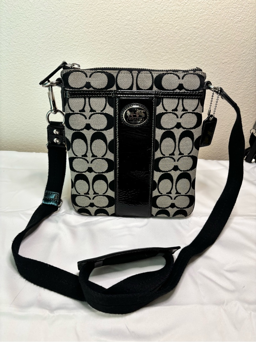 Authentic Coach Signature Heritage Stripe Crossbody circa 2008-2010